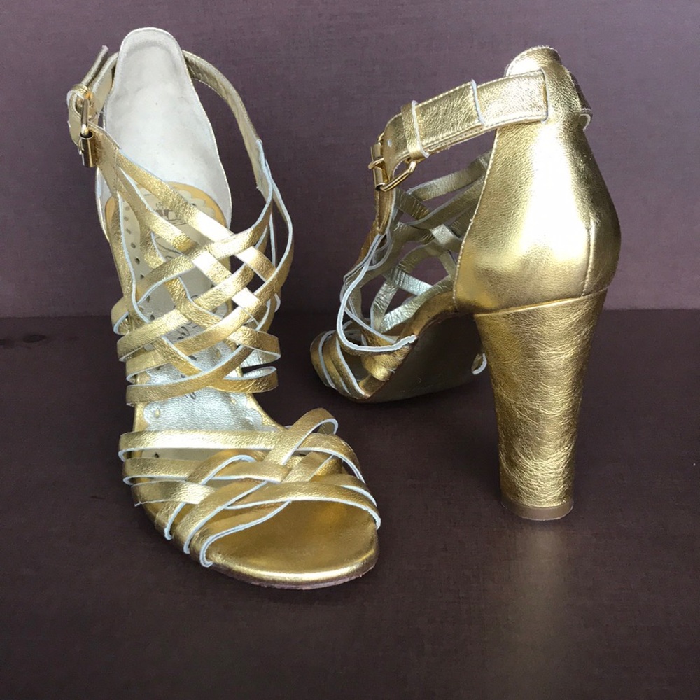 Juicy Couture metallic gold heels